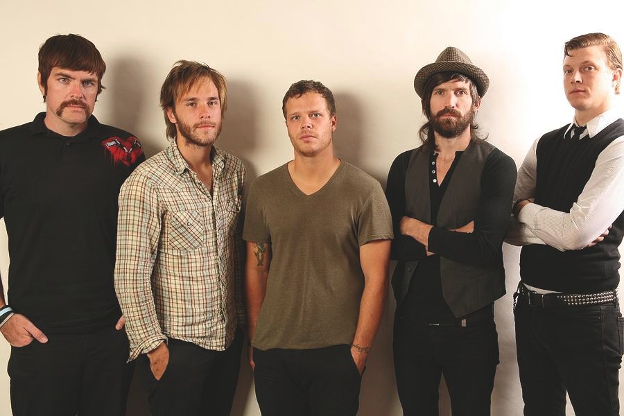 Emery fala sobre turnê no Brasil e a celebração de discos ao vivo