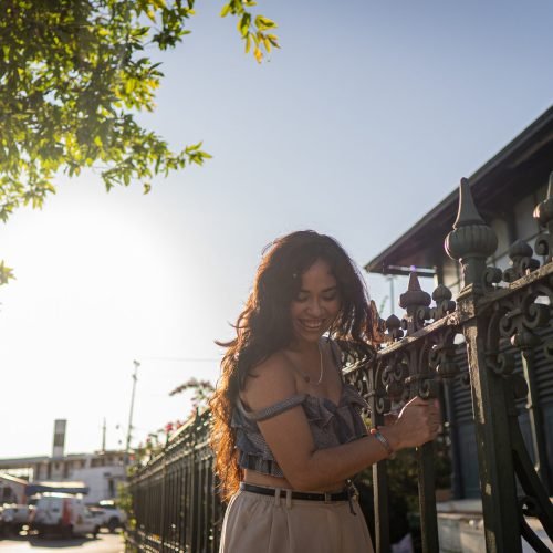 EQFM entrevista Gabi Farias: entre flores, ritmos e territórios sonoros