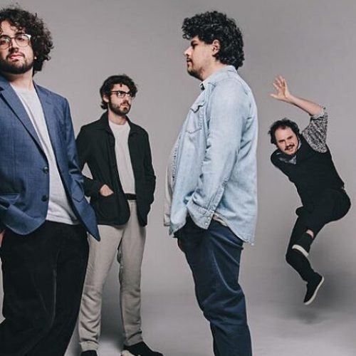 EQFM entrevista: A Olívia lança álbum com alma de quinta-feira, energia de palco e comenta turnê na Argentina