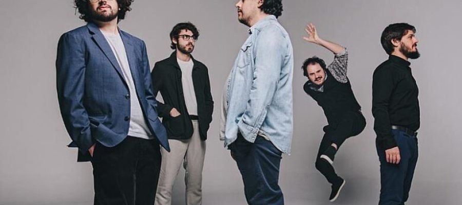 EQFM entrevista: A Olívia lança álbum com alma de quinta-feira, energia de palco e comenta turnê na Argentina