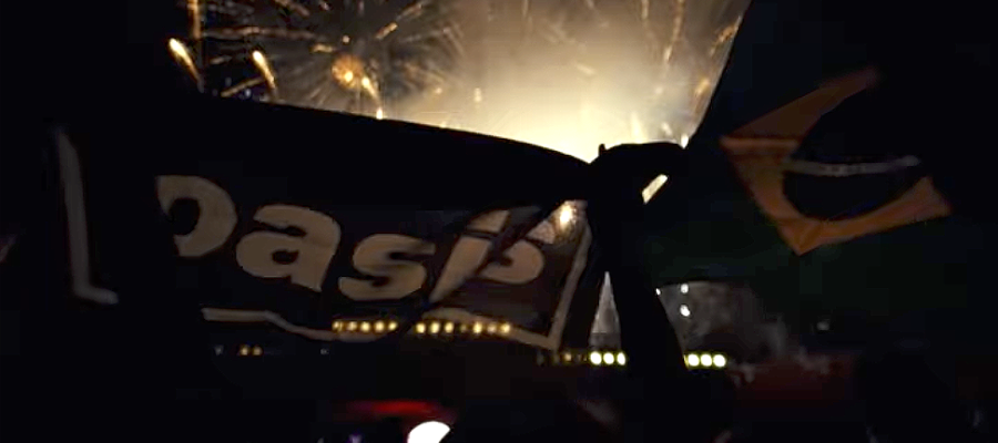 Bandeiras do Oasis e do Brasil no Morumbis